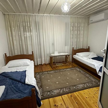 Geri Guesthouse Гирокастра Экстерьер фото