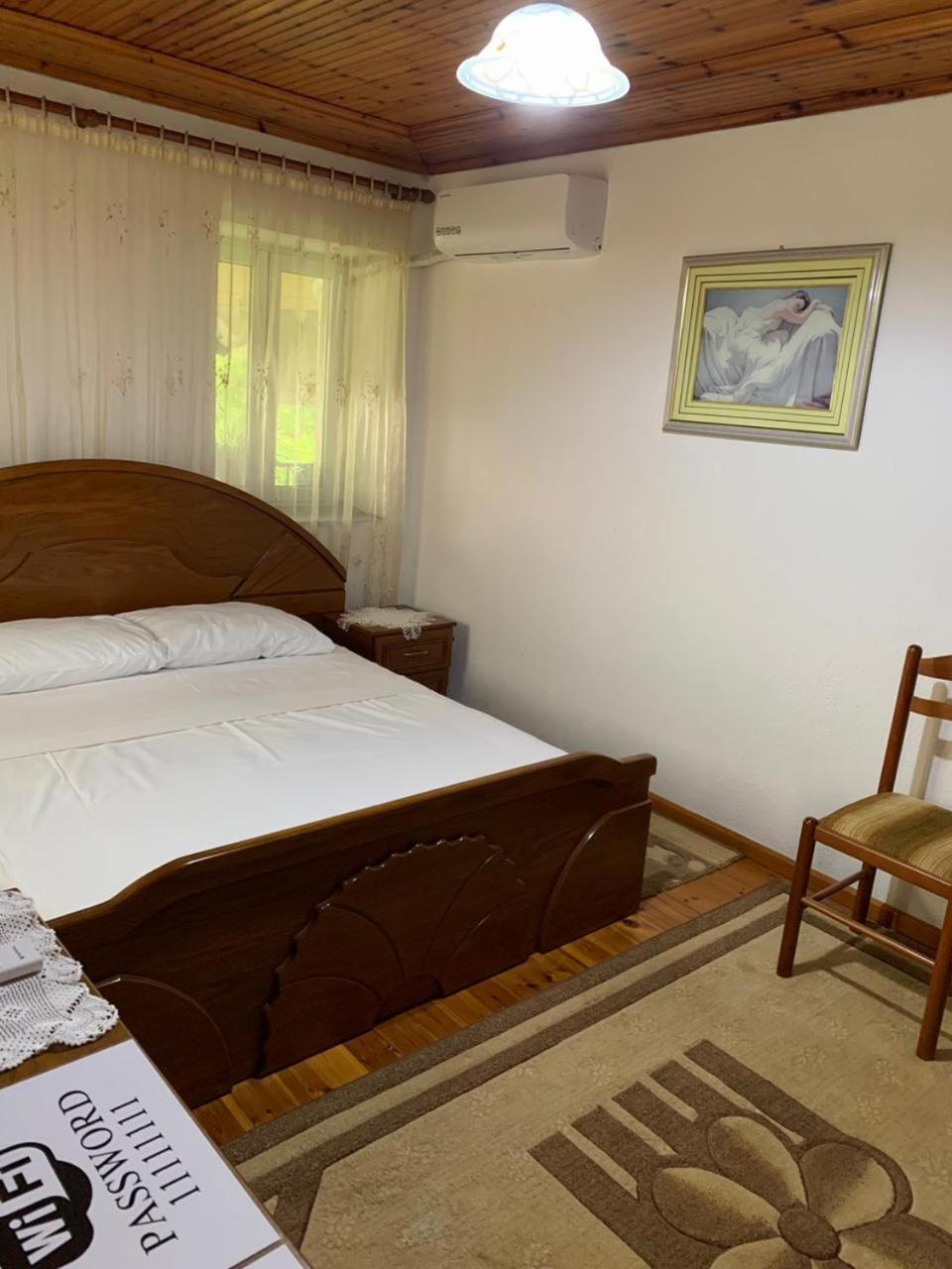 Geri Guesthouse Гирокастра Экстерьер фото