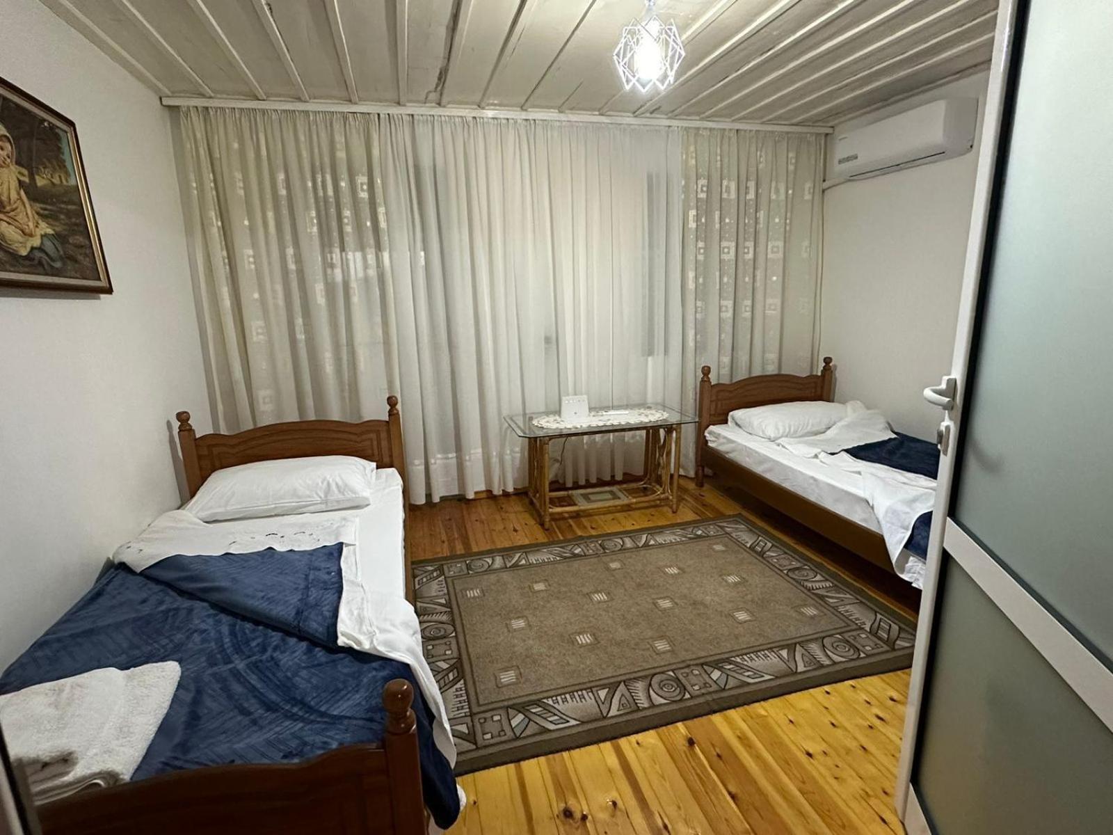 Geri Guesthouse Гирокастра Экстерьер фото